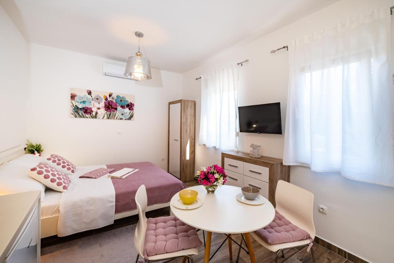 Studio Apartment Gina ザダル エクステリア 写真